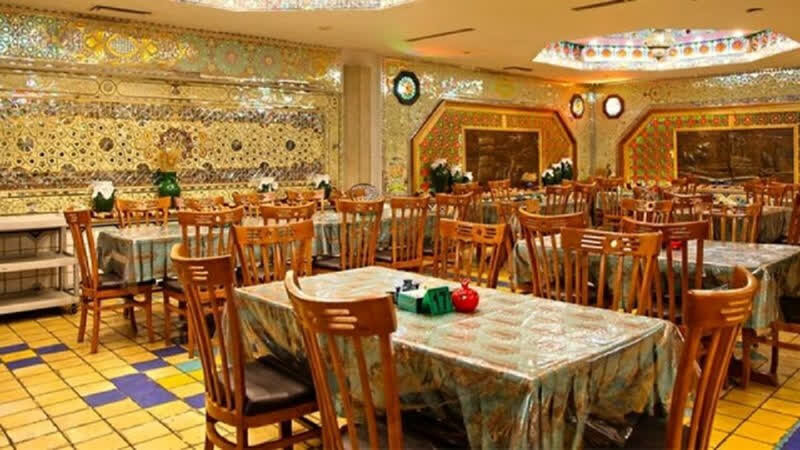 تورم کالا و خدمات چقدر شد؟/ درِ باز هتل و رستوران به روی ثروتمندان ایرانی