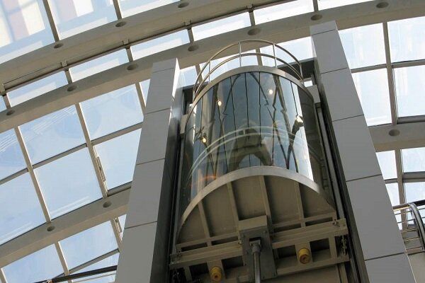 آسانسورهای غیراستاندارد در برج های تهران پلمب شد
